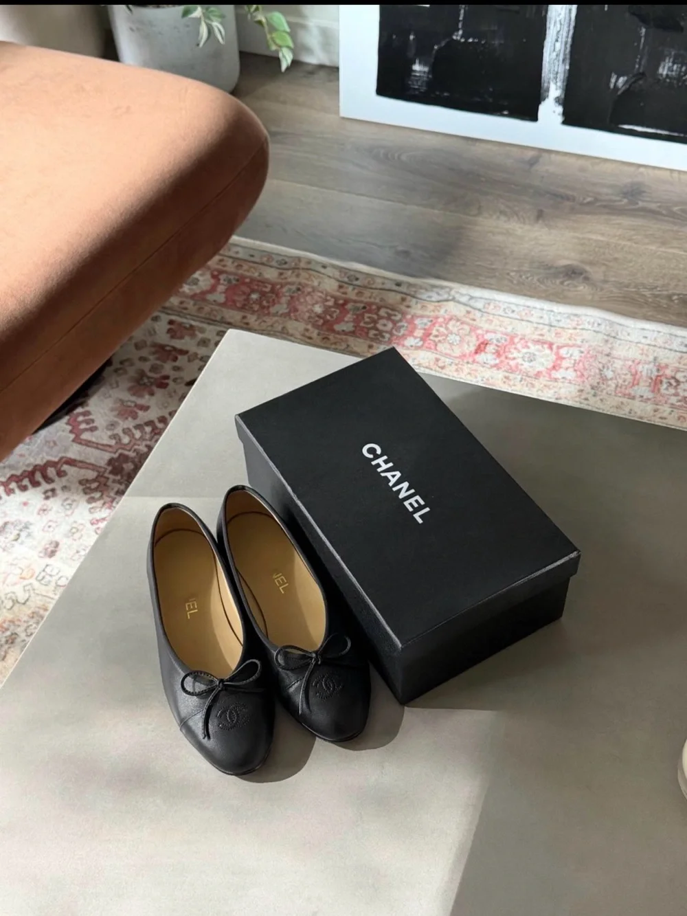 CHANEL Black Leather CC Logo Ballet Flats with Bow